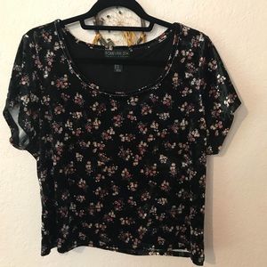 Plus size velvet floral crop top
